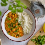 Vöröslencse-csicseriborsó curry